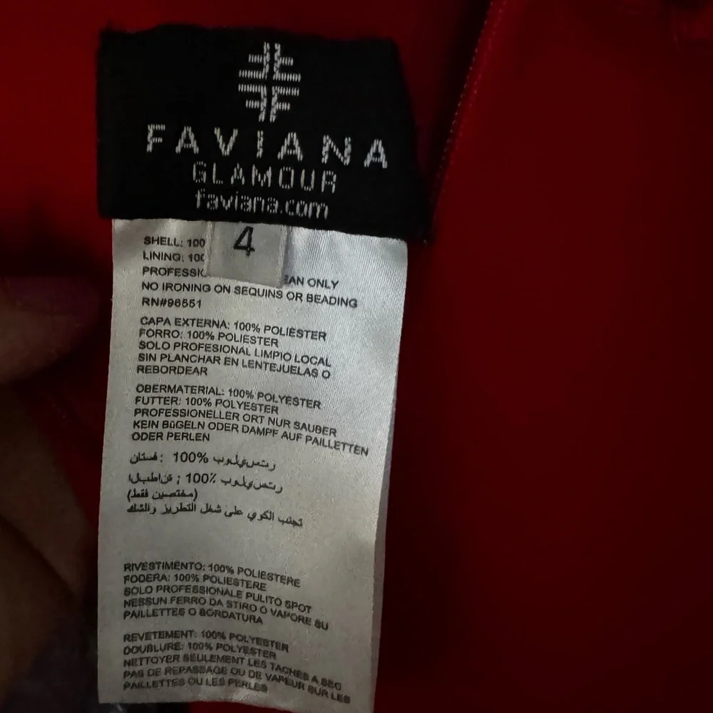 Faviana Red Sweetheart Neckline Sleeveless Prom Gown - Picture 2 of 9